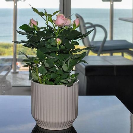 Soho Beach Apartment With Fabulous Sea View And 2 Minutes To The Beach With Free Parking And Netflix Bournemouth Exteriér fotografie