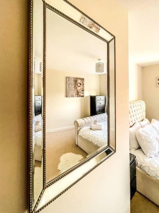 Soho Beach Apartment With Fabulous Sea View And 2 Minutes To The Beach With Free Parking And Netflix Bournemouth Exteriér fotografie