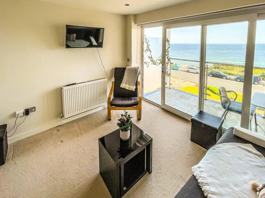 Soho Beach Apartment With Fabulous Sea View And 2 Minutes To The Beach With Free Parking And Netflix Bournemouth Exteriér fotografie