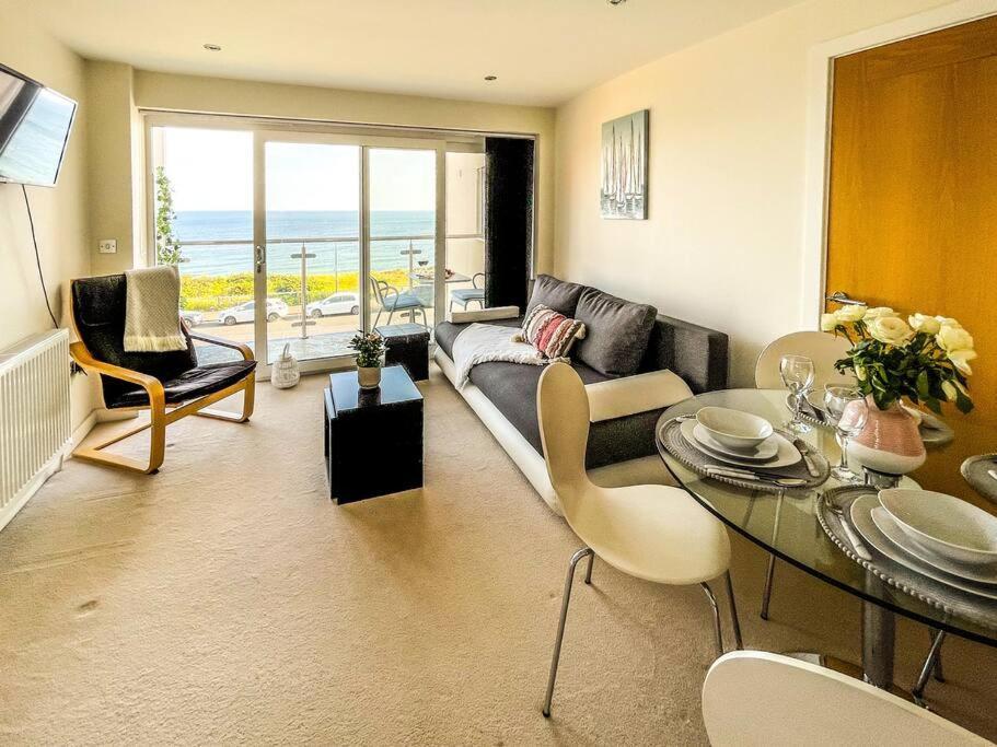 Soho Beach Apartment With Fabulous Sea View And 2 Minutes To The Beach With Free Parking And Netflix Bournemouth Exteriér fotografie